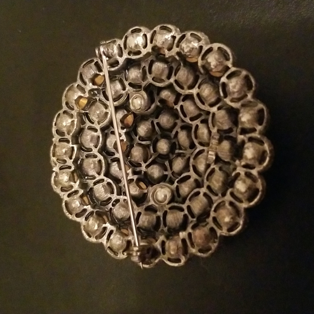 Vintage 1960s Lisner Silver Tone Diamante Domed Rhinestone Brooch - Picture 5 of 6